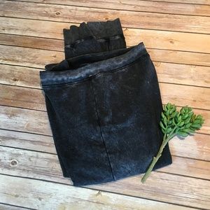 Pam & Gela Pants - Pam & Gela Sweatpants Pam & Gela Pants - Pam & Gela Sweatpants